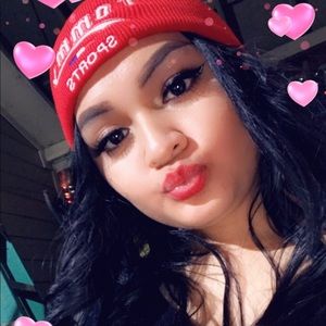 Meet your Posher, Tania